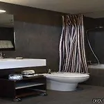 Montecarlo 4*